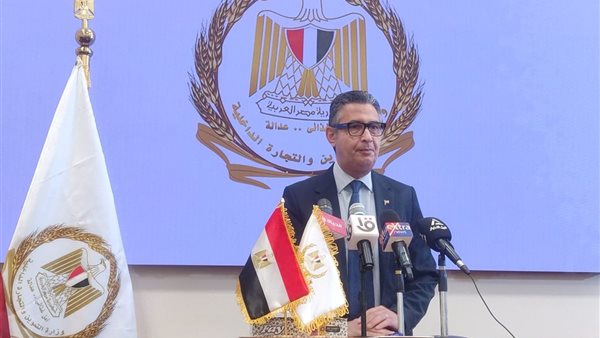  الدكتور شريف فاروق