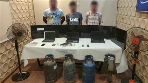 المتهمون والمضبوطات