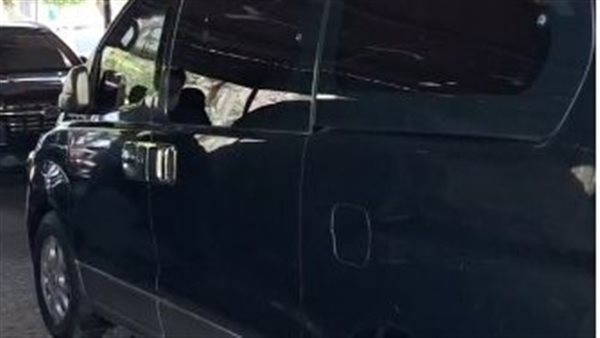 وصول جثمان والد المؤلف