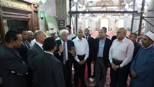 خلال تفقد مسجد السلطان