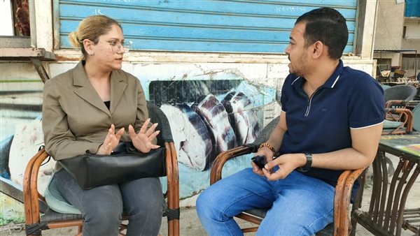 فتاة المطرية وصحفي