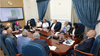 أبرزها الكوربة.. محافظ القاهرة يعلن تطوير عدد من شوارع حي مصر الجديدة