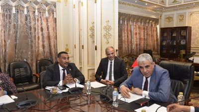 بإجماع قوى النواب.. الشركة المصرية لتجارة الجملة توافق على تثبيت العمالة المؤقتة