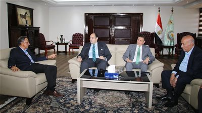 وزير الزراعة خلال اجتماع مع اتحاد الدواجن: ننتج 1.5 مليار طائر سنويًا و15 مليار بيضة