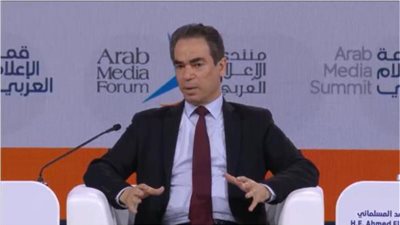 المسلماني في منتدى دبي: ثقافة التريند مصدر تهديد للأمن القومي