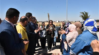 في ممر شرفي.. أسرة جامعة السادات تستقبل رئيسة الجامعة تقديرًا لجهودها وعطائها