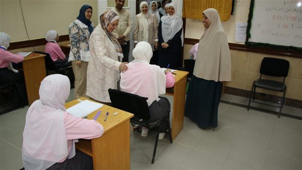 لجان الامتحانات 