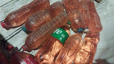 ضبط زيوت مجهولة و420 بطاقة تموينية داخل مخبز في الأقصر