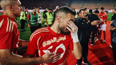 شوبير: معلول انهار من البكاء عقب مباراة فاركو.. والتاريخ سيقف عند تصرف الشحات