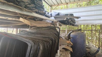 ضبط مصنع لإنتاج إكسسوارات سيارات مقلدة في المنوفية| صور 