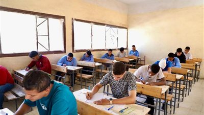 في أول أيامها.. انتظام لجان امتحانات الدبلومات الفنية 2025 اليوم