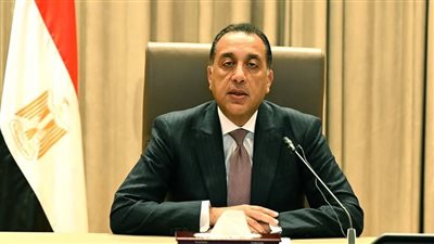 رئيس الوزراء يبدأ جولة تفقدية بالعين السخنة لمتابعة استعدادات البنية التحتية لاستيراد الغاز