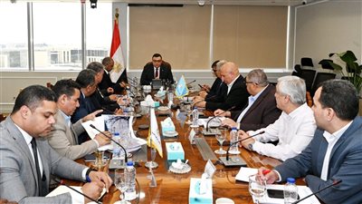 وزير الإسكان يتابع منظومة الصرف الصحي بأسوان.. وتوصيل المرافق للإسكان الاجتماعي بالقليوبية 