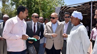 في مؤتمر شعبي موسّع بأرمنت.. محافظ الأقصر يستمع لمطالب أهالي عزبة أبو دغار ويوجّه بحلول عاجلة