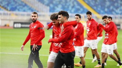إمام عاشور يكشف عن رد فعل زيزو بعد فوز الأهلي بالدوري