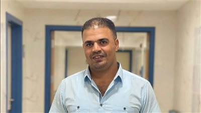 نموذج يُحتذى به.. طبيب شهم ينقذ حياة صغير في الأقصر