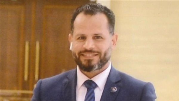 محمد فاروق يوسف عضو