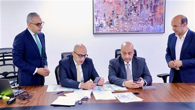 وزير التعليم يتابع امتحانات الدبلومات الفنية والشهادة الإعدادية من غرفة العمليات المركزية