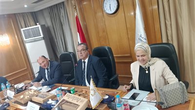 الضرائب: نعمل على إزالة أي معوقات تواجه المصانع والشركات لضمان الاستفادة من التسهيلات الضريبية الجديدة