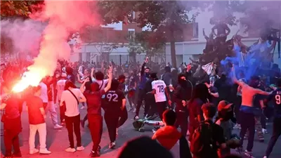 مقتل شخص واعتقال 294 آخرين خلال احتفال جماهير باريس سان جيرمان بدوري الأبطال