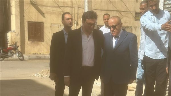 وزير الثقافة خلال