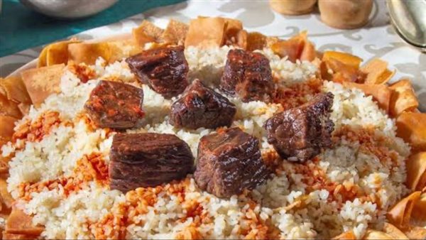 طريقة عمل الفتة بالخبز