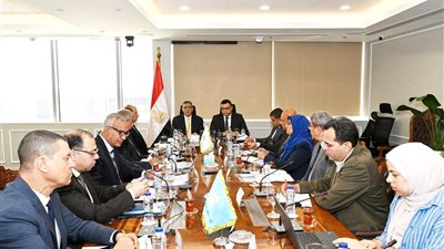 وزير الإسكان يوجه بإعداد تصور لاحتياجات محافظة الجيزة من مشروعات المياه والصرف الصحي لبدء تنفيذها