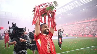 محمد صلاح يفوز بجائزة لاعب الموسم في ليفربول للمرة الثانية على التوالي 