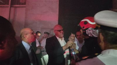محافظ القليوبية يتابع أعمال السيطرة على حريق مصنع بالقناطر الخيرية | صور