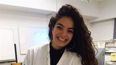 وزير التعليم العالي يهنئ الدكتورة فلوريان أشرف لحصولها على جائزة أفضل دكتوراه في الصيدلة بمنطقة باريس