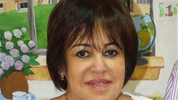 سمية عمرو مؤسسة مدرسة