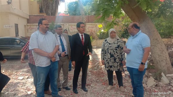 رئيس جامعة بنها يتفقد