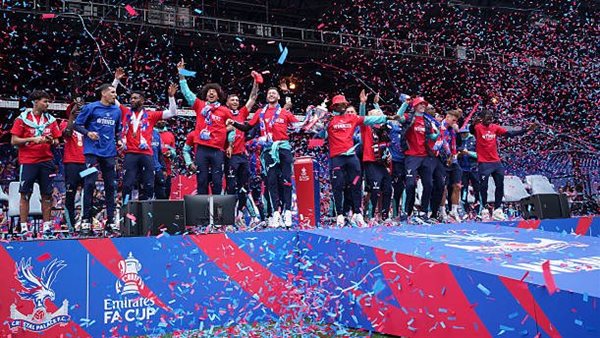 نادي كريستال بالاس