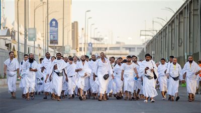 ماذا يقال للحاج عند عودته من الحج ابن عثيمين؟.. ولماذا يكبر 3 مرات؟