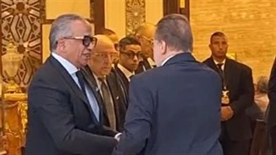 محافظ البنك المركزي يؤدي واجب العزاء في والدة عمرو الجنايني 