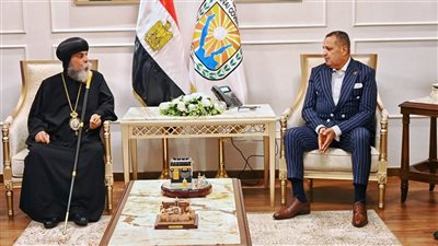 محافظ جنوب سيناء يستقبل الأنبا أبوللو أسقف جنوب سيناء ووفد كاتدرائية السيمائيين | صور 
