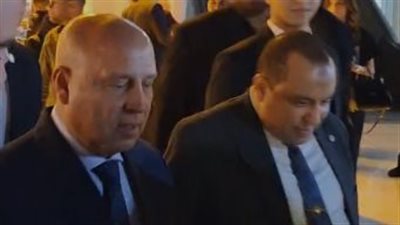  كامل الوزير يقدم واجب العزاء في والدة عمرو الجنايني بمسجد الشرطة