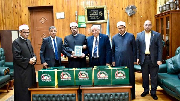 جانب من الاهداءات