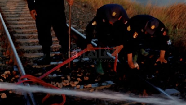 حريق بجوار شريط السكة