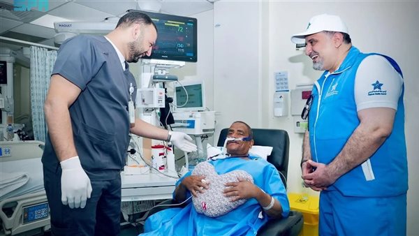 حاج مصري يتعرض لجلطة