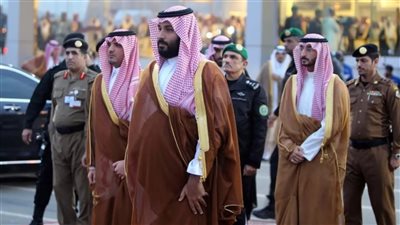 ولي العهد السعودي يصل إلى منى للإشراف على خدمات الحجاج 