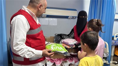 الهلال الأحمر بالمنوفية يقدم دعما وهدايا عيد الأضحى للمرضى الفلسطينيين بمستشفيات المحافظة