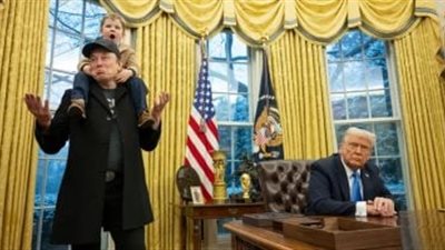 تراجع أسهم تسلا بنسبة 4%.. وماسك ينتقد مشروع قانون الإنفاق الذي اقترحه ترامب