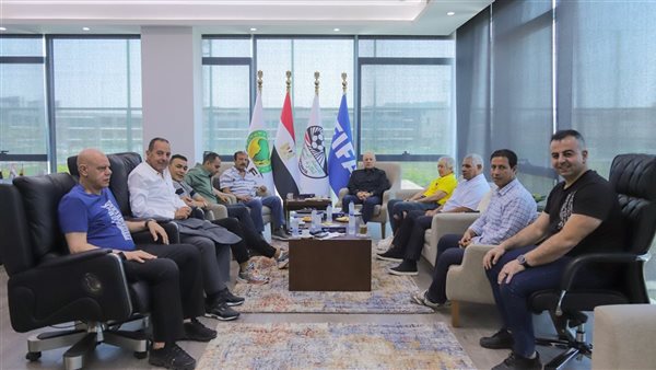 الجهاز الفني لمنتخب