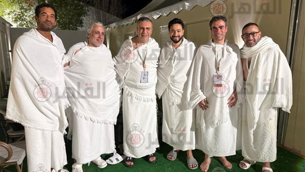  نجوم وإعلاميون يؤدون