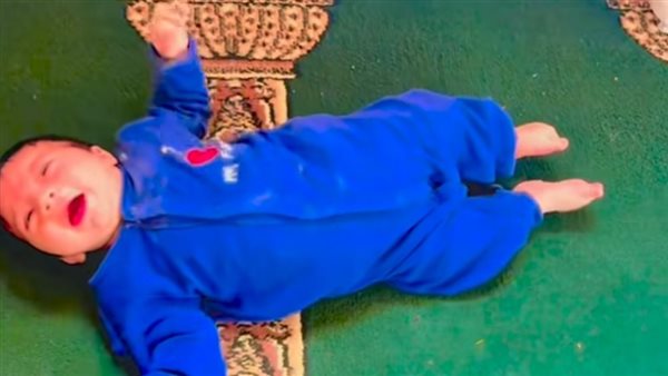 العثور على طفل داخل