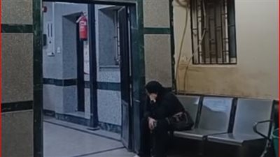 أسرة مريضة تشكو غياب الأطباء بمستشفى المقطم ليلة عيد الأضحى وسط تدهور حالتها الصحية