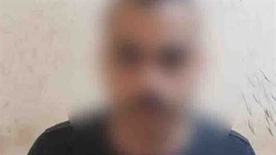 لإنهاء إجراءات استخراج رخصة.. القبض على المتهم بانتحال صفة موظف حكومي بالشيخ زايد