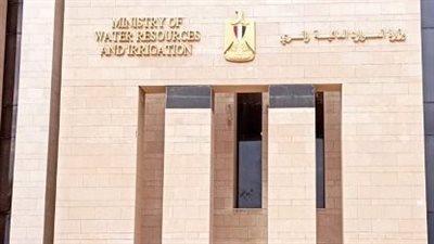 للتعامل مع حالات الفيضان.. الري تعلن إزالة طريق مخالف بطول 500 متر بالمجرى المائي بالمنوفية