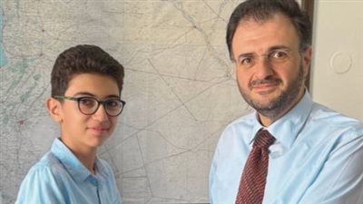 وزير الاتصالات السوري يعين طفلًا كمتحدث باسم الوزارة.. والقرار يثير إعجاب السوشيال ميديا 